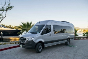 Los Cabos: Roundtrip Airport to Cabo San Lucas Shared Van