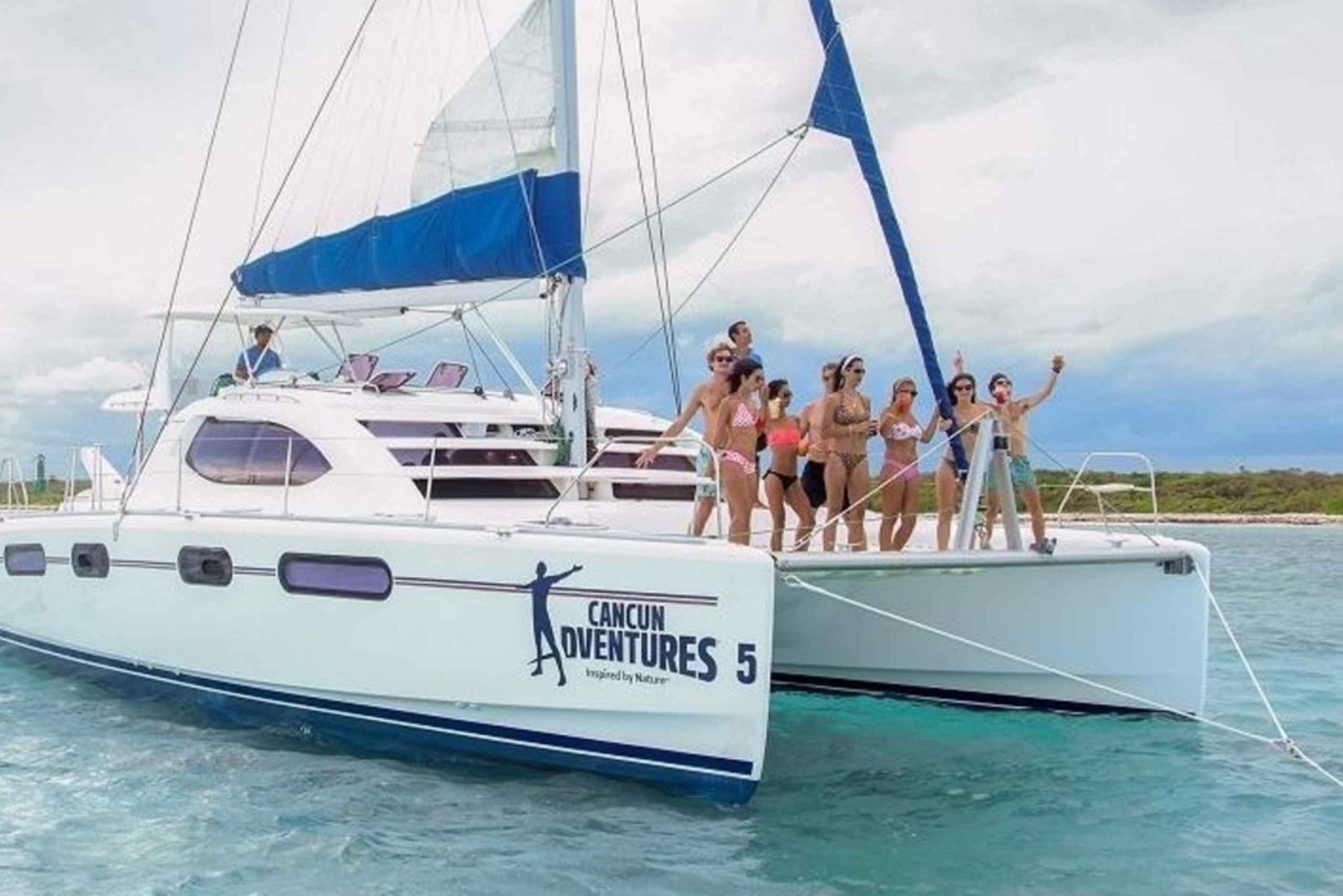 Vela de lujo y snorkel Puerto Aventuras