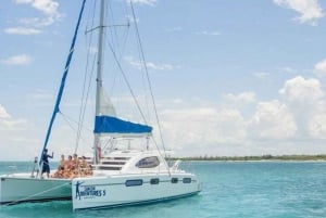 Vela de lujo y snorkel Puerto Aventuras