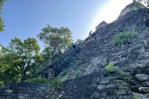 Mahahual: Exploración de la Cultura Maya en las Ruinas de Chacchoben