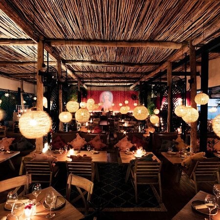 Enjoy the Caribbean experience in these selected Cancun restaurants.