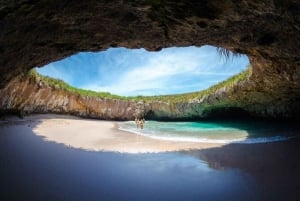 Islas Marietas: Tour de día completo con comidas y barra libre