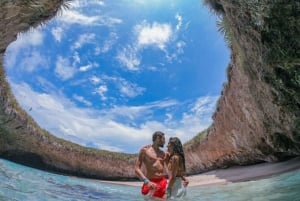 Islas Marietas: Tour de día completo con comidas y barra libre