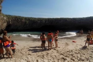 Islas Marietas: Tour de día completo con comidas y barra libre