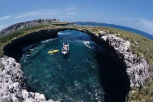 Islas Marietas: Tour de día completo con comidas y barra libre