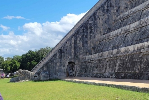 Mérida: Excursión de un día a Chichén Itzá, Izamal y Valladolid