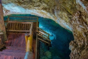 Merida: Cuzama Cenotes Tour with Lunch and Transfer