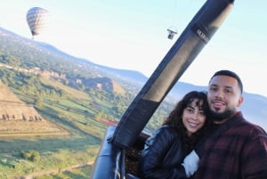 Mexico City: Air Balloon Flight & Breakfast in Natural Cave