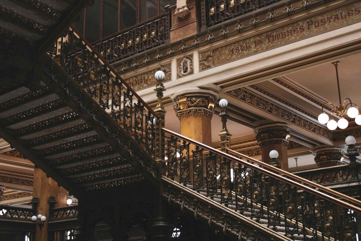 Mexico City Architecture: Historic and Modern Marvels