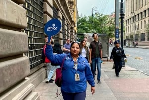 Tour a pie nocturno de Ciudad de México con Torre Latino opcional
