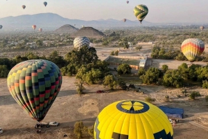 Ciudad de México: Vuelo en Globo, Desayuno en Cueva y Pirámides