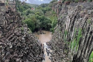 Mexico City: Basalt Prisms, Peña del Aire, and Huasca