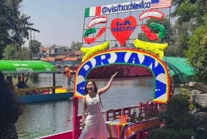 Mexico City: All Inclusive Boat Tour in Xochimilco