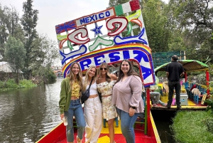Mexico City: All Inclusive Boat Tour in Xochimilco
