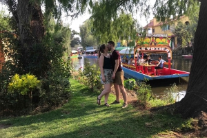 Mexico City: All Inclusive Boat Tour in Xochimilco
