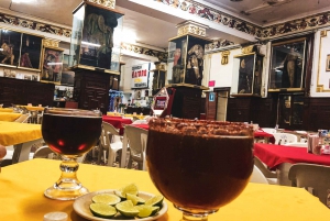 Mexico City: Cantinas Walking Tour with Tasting Sessions
