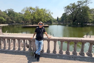 Mexico City: Chapultepec Forest walking Tour