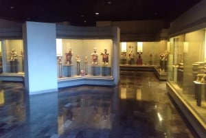 Mexico City: Chapultepec Park and Museums Walking Tour