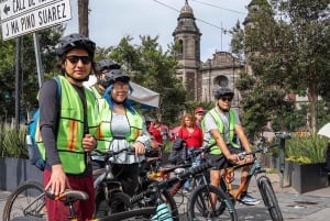 Mexico City: City Discovery Bike Rental with Map