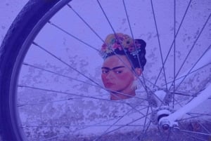 Mexico City: Coyoacan Biking Tour with Frida Kahlo Museum