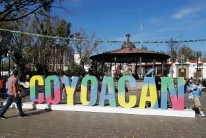 Mexico City: Coyoacán Tour, Frida Kahlo Museum & Breakfast