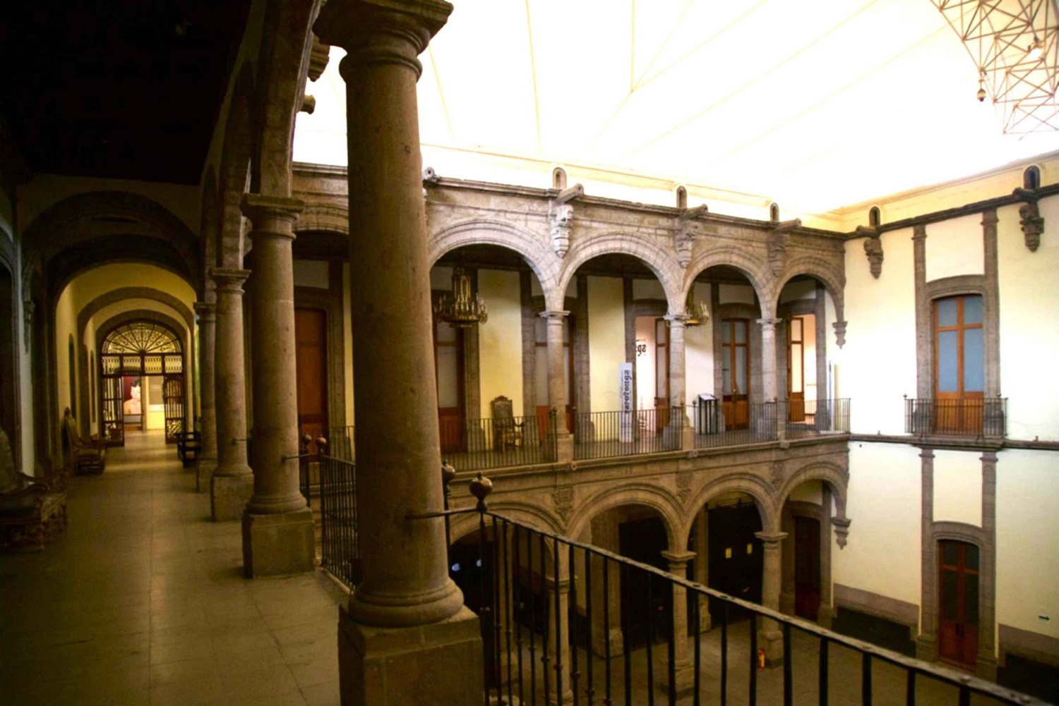 Mexico City: Cultural Tour with Museums and Library