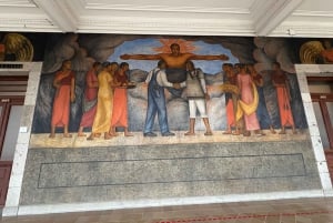 Mexico City: Diego Rivera's Murals Guided Walking Tour