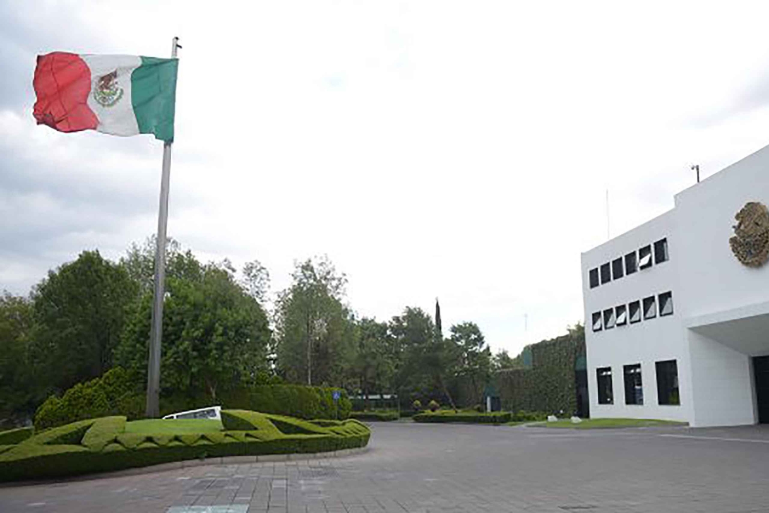 Mexico City: Discover Los Pinos Residence Tour and Cablebus