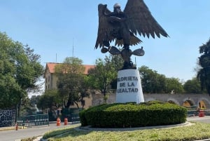 Mexico City: Discover Los Pinos Residence Tour and Cablebus