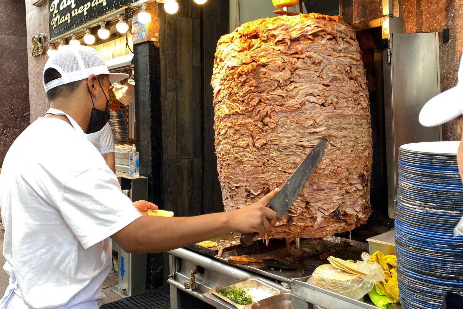 Mexico City Downtown: Street Food Adventure & Mezcal Tasting