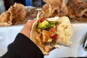 Mexico City: Food walking tour and makets
