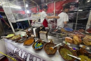 Mexico City: Food walking tour and makets