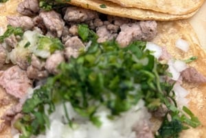 Mexico City: Food walking tour and makets