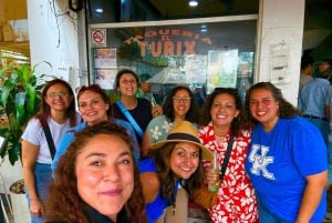 Mexico City: Food walking tour and makets