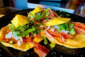 Mexico City: Food walking tour and makets