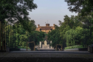 Mexico City: Guided Bike Tour of Chapultepec Park