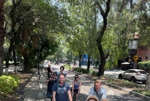 Mexico City: Guided Bike Tour with Hidden Trails