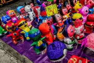 Mexico City: Half-Day Market Secrets and Salsa Making Tour