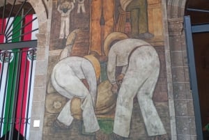 Mexico City: Hidden Murals & Local Flavors Private Tour