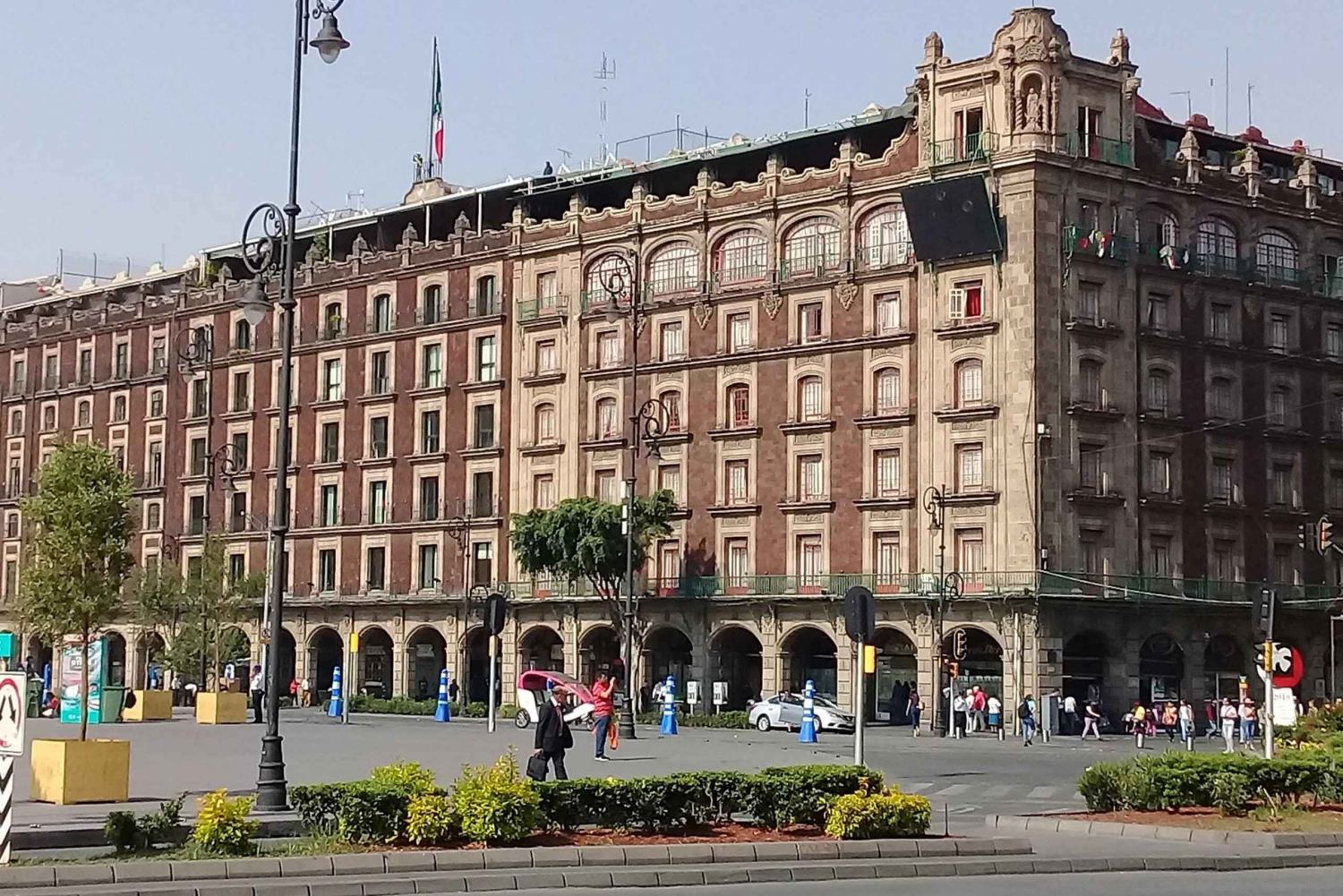 Mexico City: Historic Downtown and Muralism Walking Tour