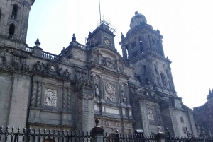 Mexico City: Historic Downtown and Muralism Walking Tour