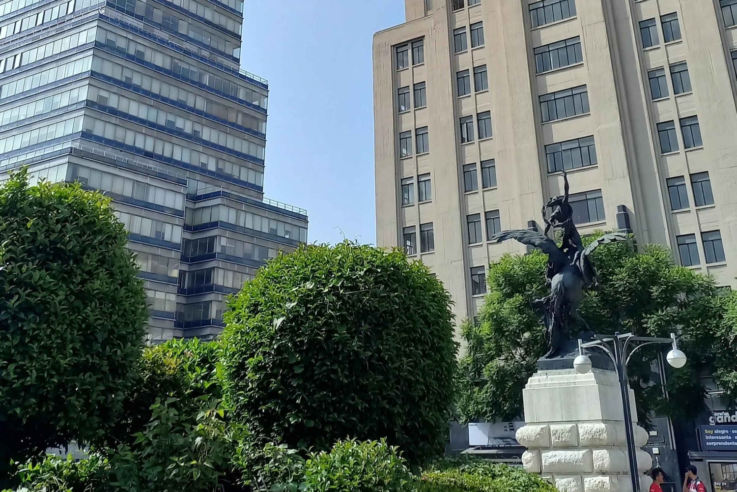 México City: History, and modern life in the capital