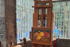 Mexico City: Intimate Frida Walking Tour & La Casa Azul.