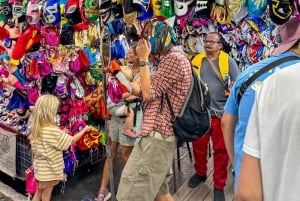 Mexico City: Local Walking Tour with Mezcal & Wrestling Show