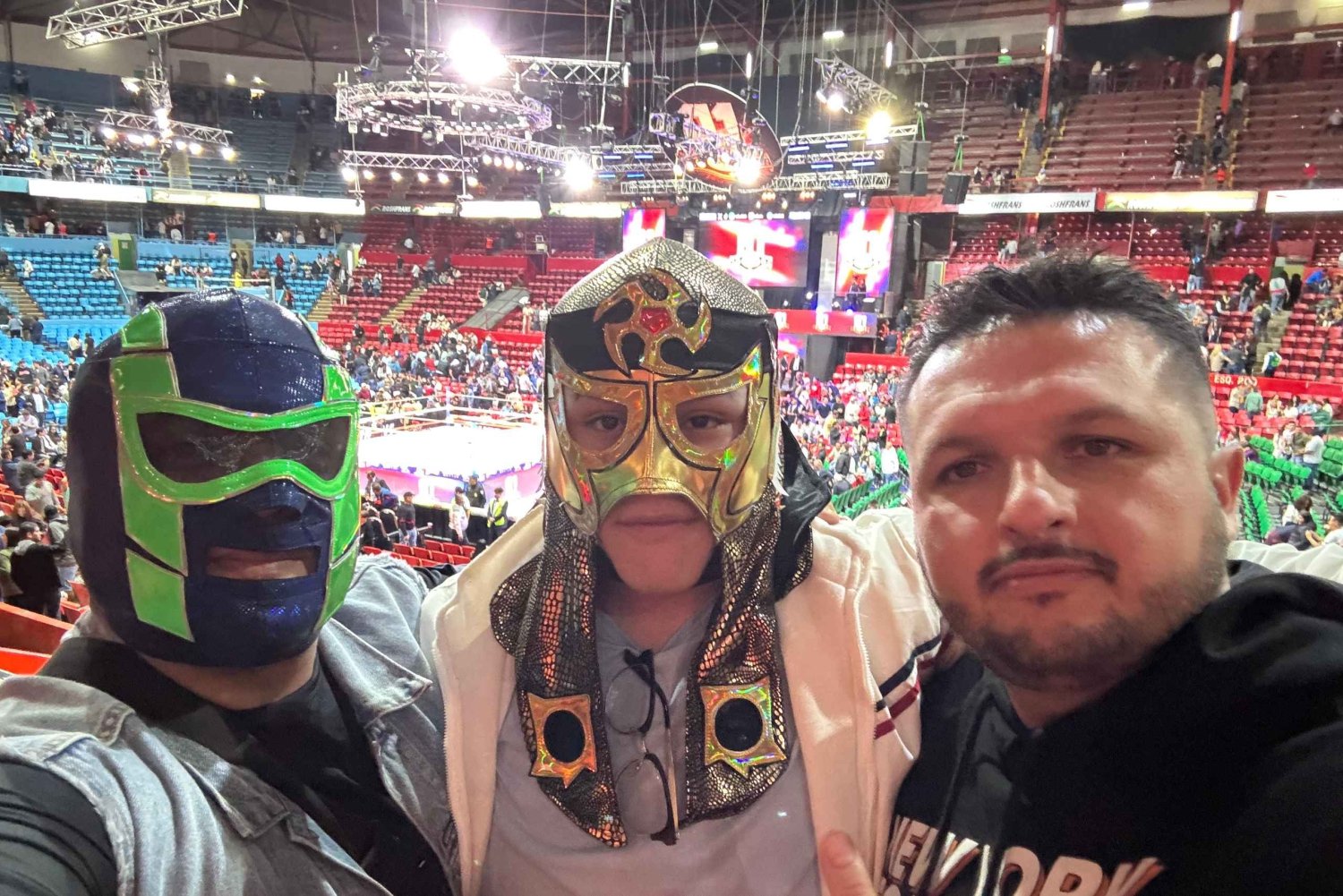 Mexico City: Lucha Libre Match with Ice Cream & Guide