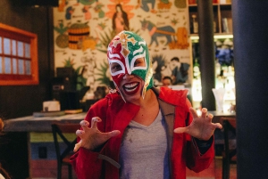 Ciudad de México: Espectáculo de Lucha Libre con Degustación de Mezcal y Taco