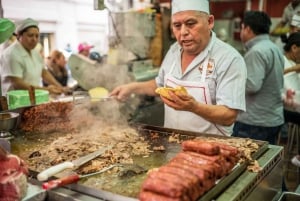 Mexico City: Market and Beyond Walking Tour with Tastings