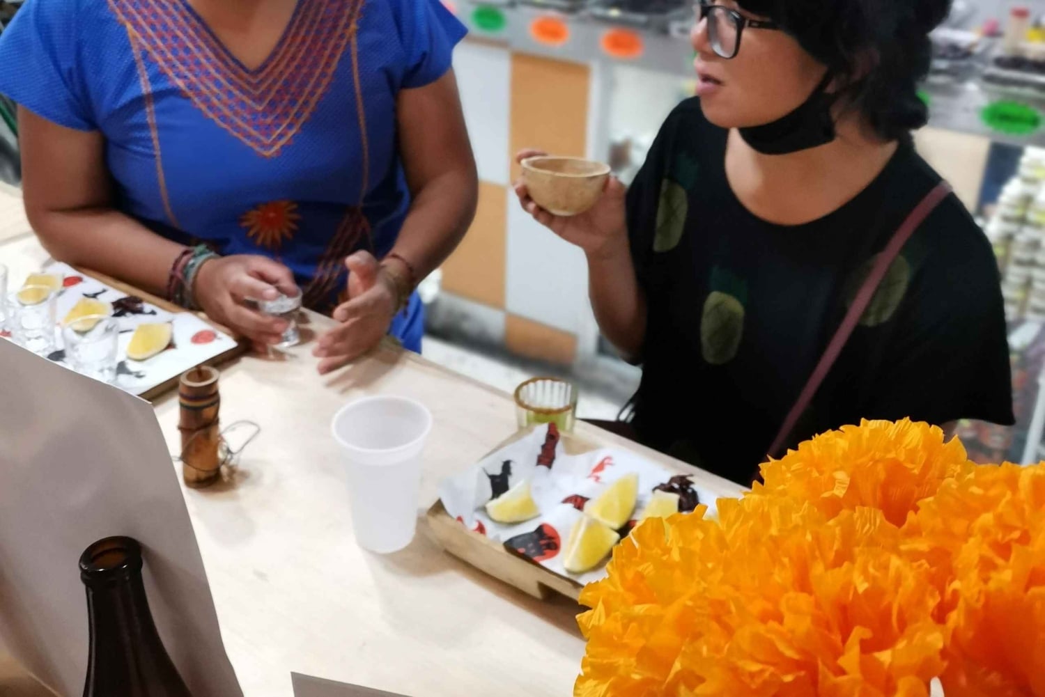 Ciudad de México: Degustación de Mezcal y Pulque en el Puesto del Mercado Exótico