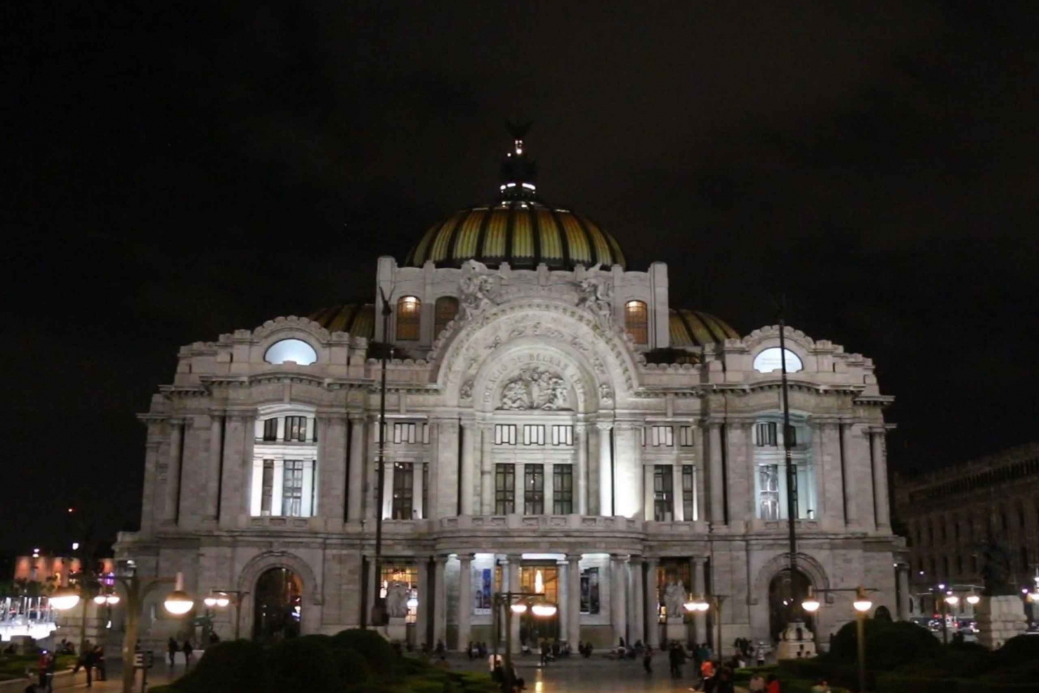 Mexico City: Night Tour in a Double Decker Bus