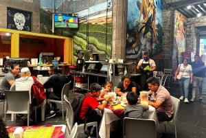 Mexico City: Old Town Food Tour of 7 Tastings & Secret Dish